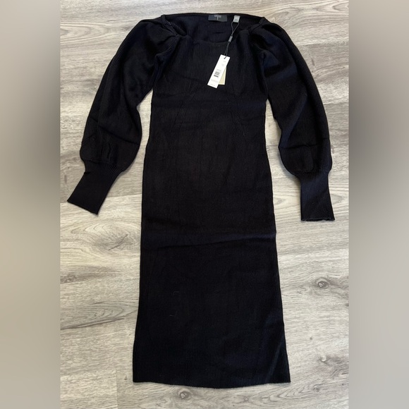 T Tahari Dresses & Skirts - Tahari Ribbed Knit Sweater dress with bubble sleeves size S